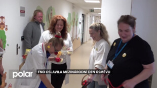 FNO oslavila Mezinárodní den úsměvu. Dobrovolníci rozdali pacientům občerstvení i dárky