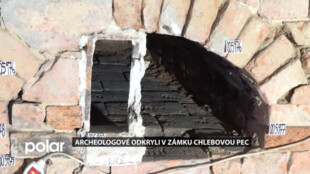 Archeologové odkryli v Žerotínském zámku chlebovou pec