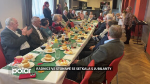 Vedení Stonavy poděkovalo svým pětasedmdesátníkům. Pozvání na společenské setkání přijalo 13 jubilantů