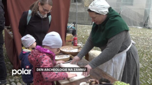 Den archeologie na bruntálském zámku poučil, pobavil i uvedl do středověku