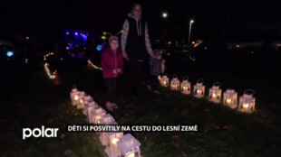Děti si lampiony posvítily na cestu do lesní země