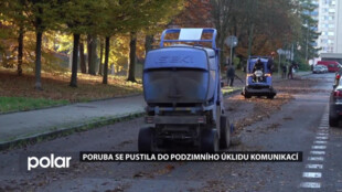 Poruba se pustila do podzimního úklidu komunikací. Hotovo má být do konce listopadu