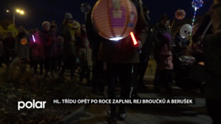 Hl. třídu v Porubě po roce zaplnil Rej broučků a berušek. Děti potěšil klaun Hopsalín