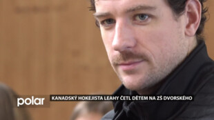 Hokejová hvězda četla dětem knihu v angličtině