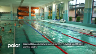 Orlová předala ocenění  a slavila úspěch v plavecké soutěži měst