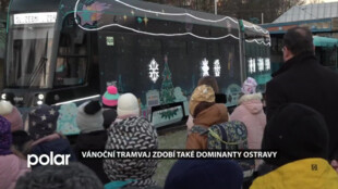 Vánoční tramvaj vyrazila do ulic. Letos ji zdobí také dominanty Ostravy