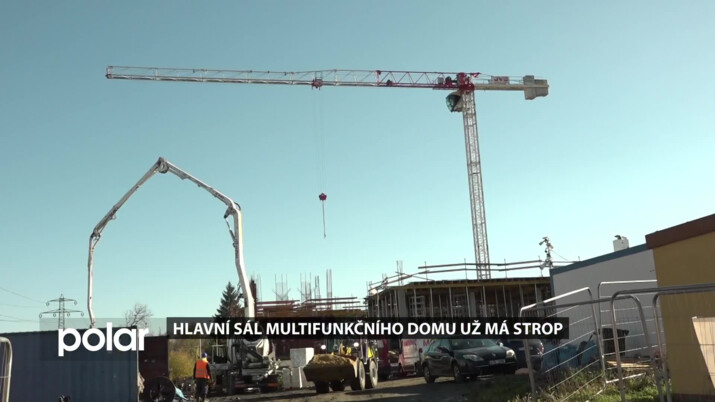 Na Slezské vyrůstá nová dominanta. Hlavní sál multifunkčního domu už má strop