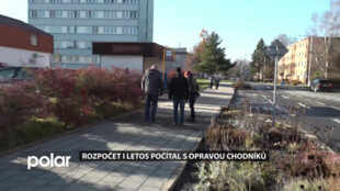 Rozpočet i letos počítal s opravou chodníků, hlavní úseky byly ve třech lokalitách