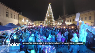 Vánoční strom v centru Jablunkova rozsvítili andělé
