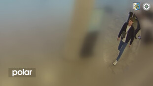 Vydávali se za policisty a bankéře a přišli si na milion korun. Policie hledá k objasnění dva mladíky