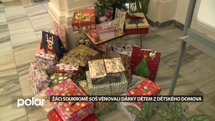 Děti z Dětského domova potěšily dárky od žáků soukromé SOŠ