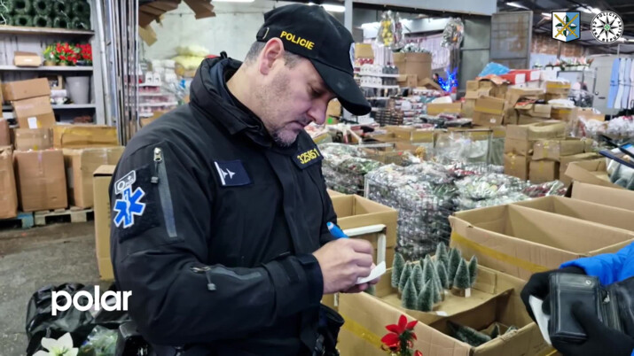 Cizinec při kontrole utekl a přeskočil plot. Zastavil ho policejní pes