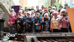 Opavská ZŠ Vrchní ožila vánočním jarmarkem, nabídl i vystoupení dětí v kostele sv. Kateřiny