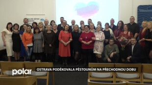 Pro děti by se rozdali, ale stále je jich málo. Ostrava poděkovala pěstounům za obětavost