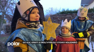 Koledy, požehnání a zapečetěné pokladničky. Ulice Opavy a okolních obcí opět zaplnili tříkráloví koledníci