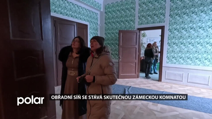 Obřadní síň se stává skutečnou zámeckou komnatou