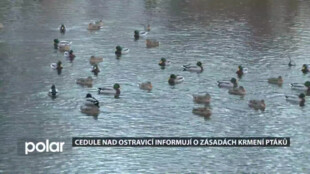 Zásady krmení ptactva přinášejí informační cedule nad Ostravicí