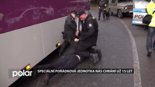 Při oslavách 15 let Speciální pořádkové jednotky se vyznamenávalo