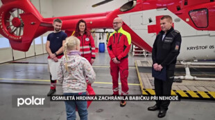 Osmiletá hrdinka zachránila babičku při nehodě, ocenila ji starostka Fulneku i záchranná služba