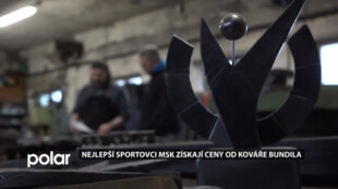 Umělecký kovář Martin Bundil vyrobil ceny pro nejlepší sportovce MS kraje