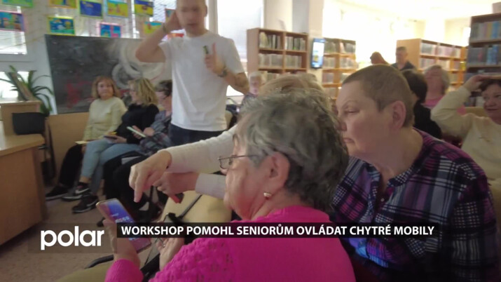 Workshop pomohl seniorům ovládat chytré mobily