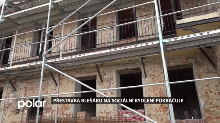 V Ostravě-Mariánských Horách pokračuje rekonstrukce blešáku na sociální bydlení