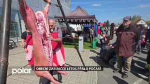 V Palkovicích si lidé opět pochutnali na obecní zabijačce