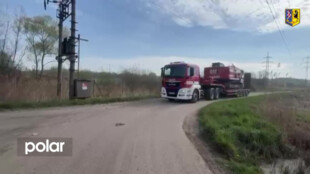 Hasiči likvidují požár skládky v Novém Bohumíně, na místě je i těžká technika