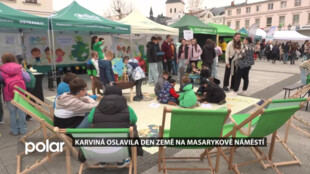 Na karvinskou oslavu Dne Země přiletěli i papoušci