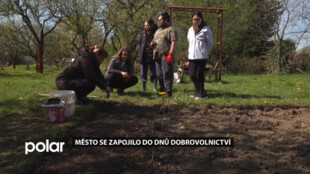 Přiložili ruku k dílu. Dobrovolníci tvoří v Karviné místo pro setkávání