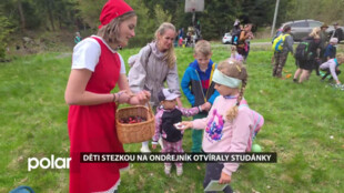 Děti cestou pohádkovou stezkou na Ondřejník otvíraly studánky
