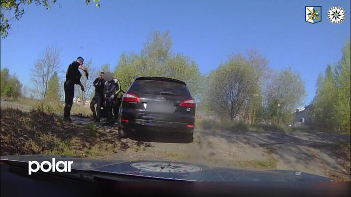 Muž má 10 let zákaz řízení a opět ujížděl policistům