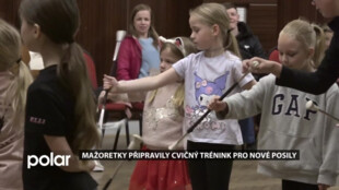Mažoretky připravily cvičný trénink pro nové posily