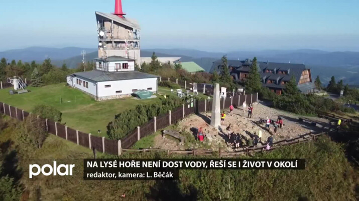 Na Lysé hoře není dost pitné vody, zásoby doplňují cisterny