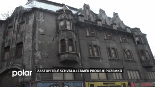 Přiblížila se oprava budovy vedle Ostravice. Zastupitelé schválili záměr prodeje pozemků