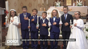 Sedm dětí přistoupilo k prvnímu svatému přijímání