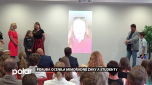 Poruba ocenila mimořádné žáky a studenty. Ocenění si jich převzalo 40 z 23 škol