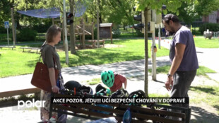 Akce Pozor, JEDU!!! učí bezpečné chování v dopravě. MŠ Ukrajinská připravila pro děti i rodiče zábavné odpoledne