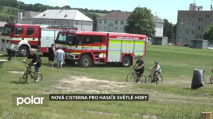 Hasiči ve Světlé Hoře na Bruntálsku se mohou radovat z nové moderní cisterny