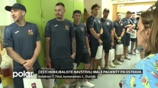 Čeští hokejbalisté bojují na MS o medaile, na nemocné děti si ale čas udělali