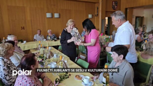 Fulnečtí jubilanti se sešli v kulturním domě, město připravilo malé dárky i kulturní program