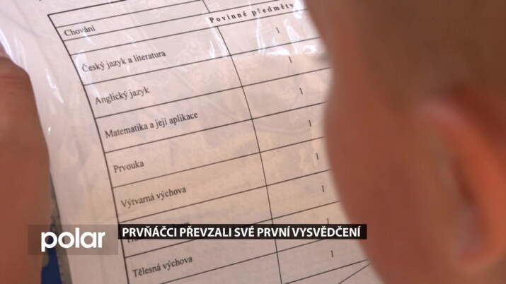 Prvňáčci převzali své první vysvědčení