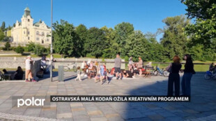 Kreativní středa v Malé Kodani nabídla kreslení s Elen. Výsledná koláž bude vystavena na radnici