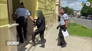 28letý cizinec ukradl ve Studénce pokladnu z obchodu, do kterého se dostal ventilačním oknem