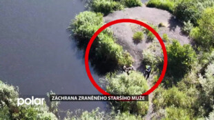 V Havířově zachránili muže, který se zraněný nemohl dostat z rybníka