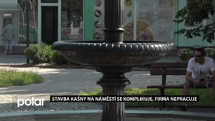 Stavba kašny na náměstí se komplikuje, firma v červnu převzala staveniště, ale nepracuje