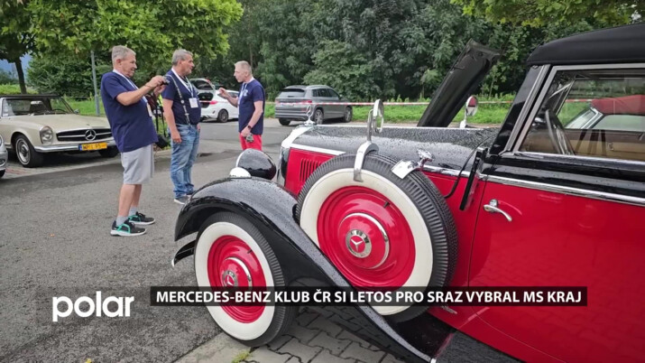 Na 70 mercedesů projíždělo Moravskoslezským krajem, majitelé přivezli i opravdové unikáty