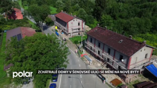 Zchátralé domy v Šenovské ulici se mění na nové byty. Problémy se statikou stavbu prodloužily