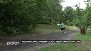 Město prodává pozemky, kvůli nesnázím snížilo cenu