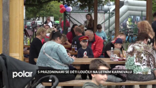 S prázdninami se děti loučily na letním karnevalu
